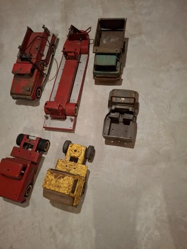 Lot of 5 Old/Vintage Tonka USA Pressed Metal Toys Mound Minnesota Loc#EB61