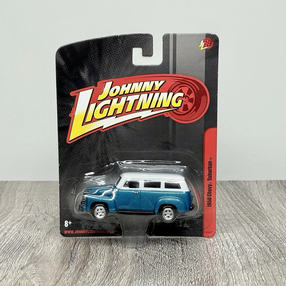 2010 Johnny Lightning 1970 Plymouth Cuda 340 Barracuda & 1950 Chevy Suburban - Image 4 of 4
