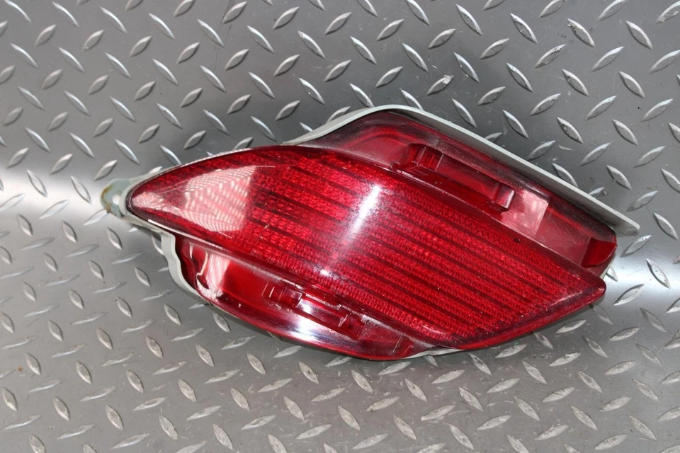 10-15 RX350 Rear Back Lower Bumper Driver Side Left LH Taillamp Taillight Lamp - Изображение 3 из 4