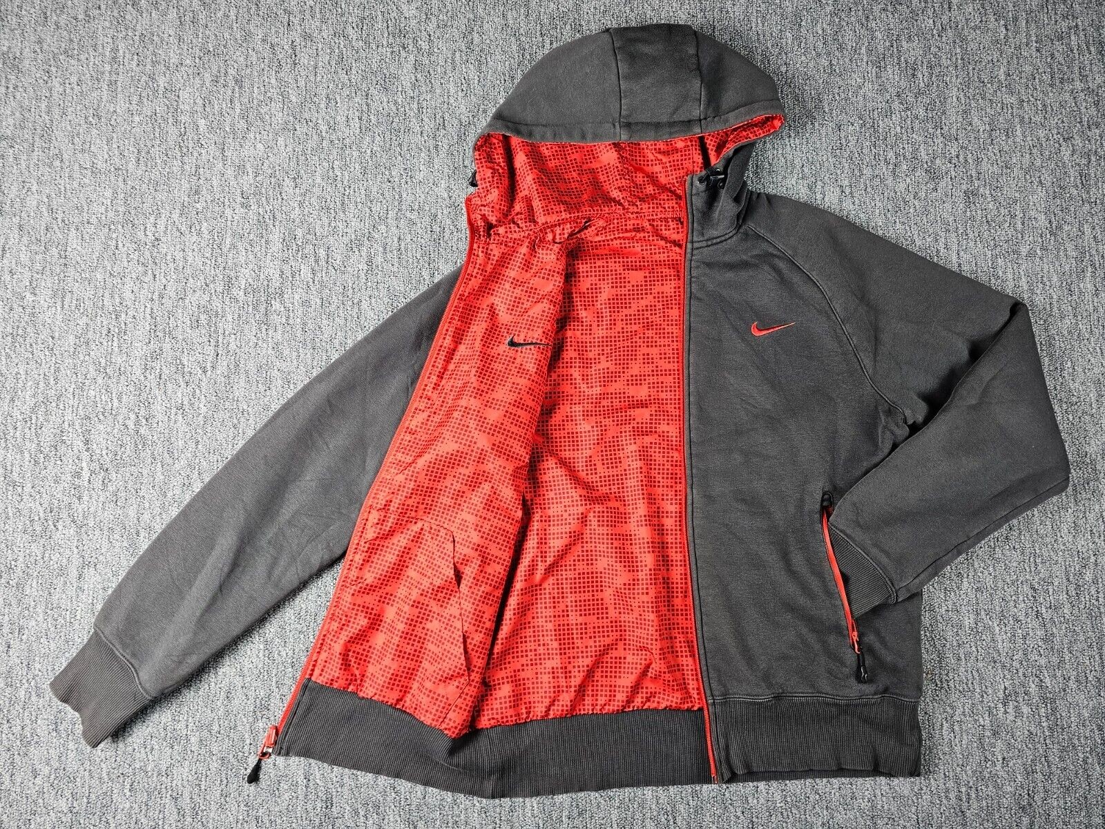 SACAI X NIKE Rara giacca a vento Nike reversibile uomo taglia M full zip cappuccio anni 90 rosso grigio