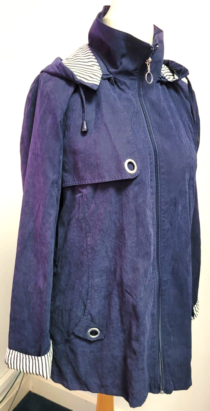 Balsamik Raincoat UK10/12 Blue Showerproof Hooded Full Zip Closure Pre-Owned image 3