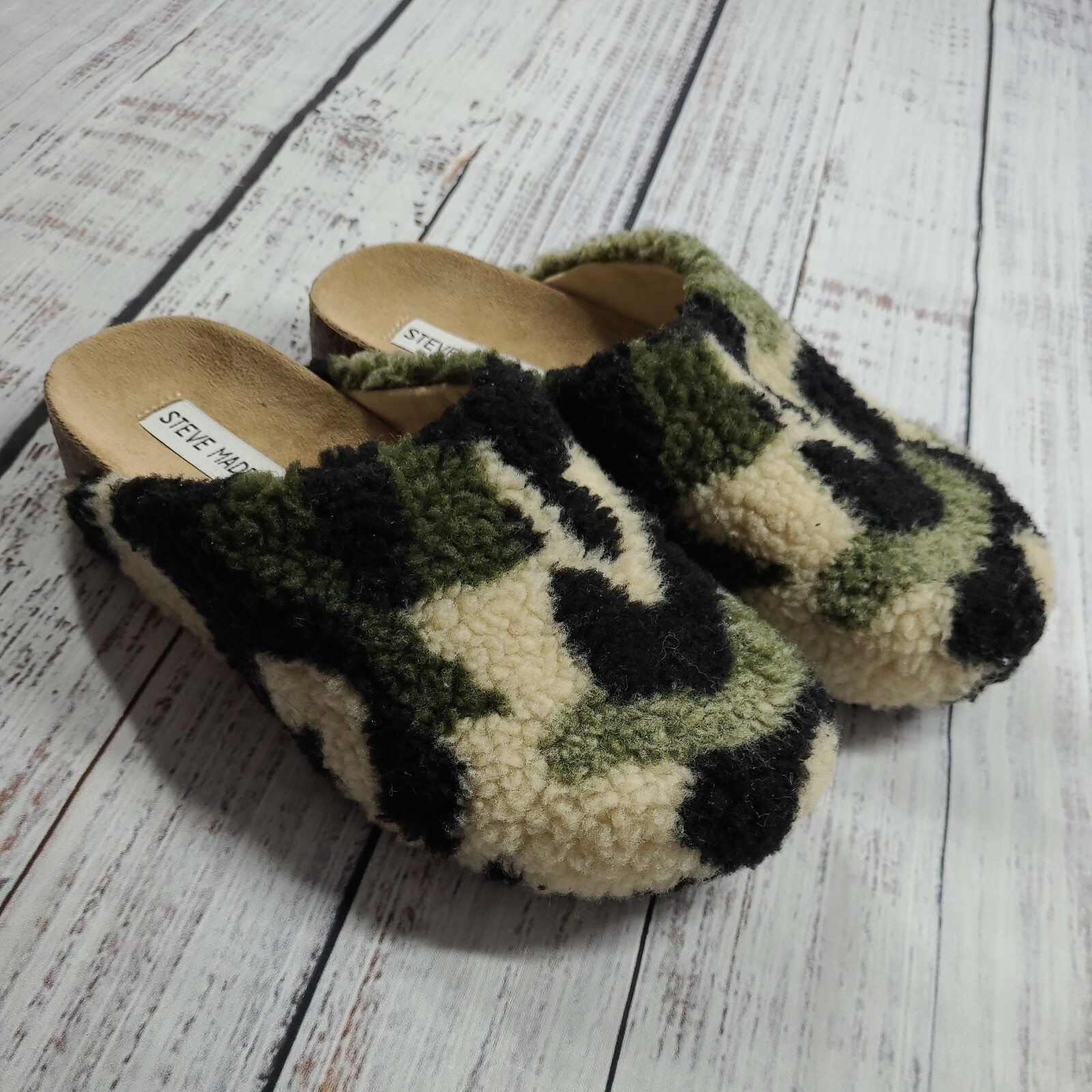 STEVE MADDEN FAUX FUR CLOGS CAMO SIZE 