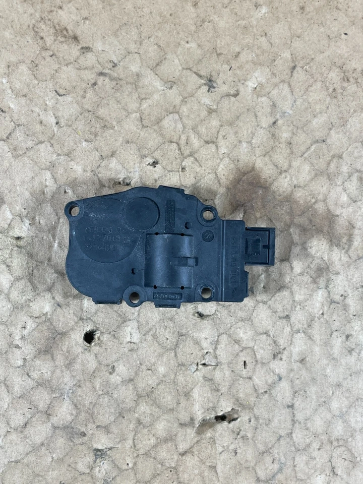 Actuador de motor de calefacción Mercedes Benz ML350 2006-2011 929888GD OEM. Foto 2 de 4