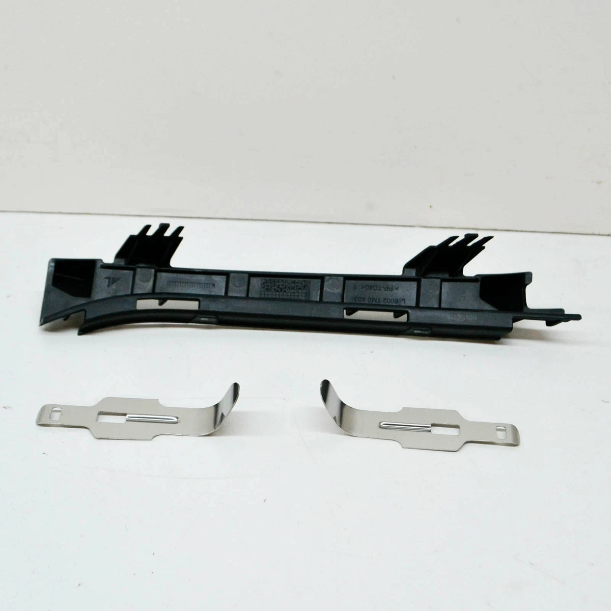 BMW X3 G01 M F97 Front Left Headlight Bracket Retainer 63117931709 