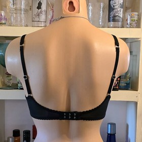 L' Agent By Agent Provocateur Bra 32-D Mariona Black UW Semi-sheer Mesh EUC