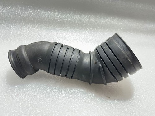 Audi A6 S6 C5 4B 2002 Diesel 132kW Ansaugrohr Ansaugschlauch Turbolader IDU15758