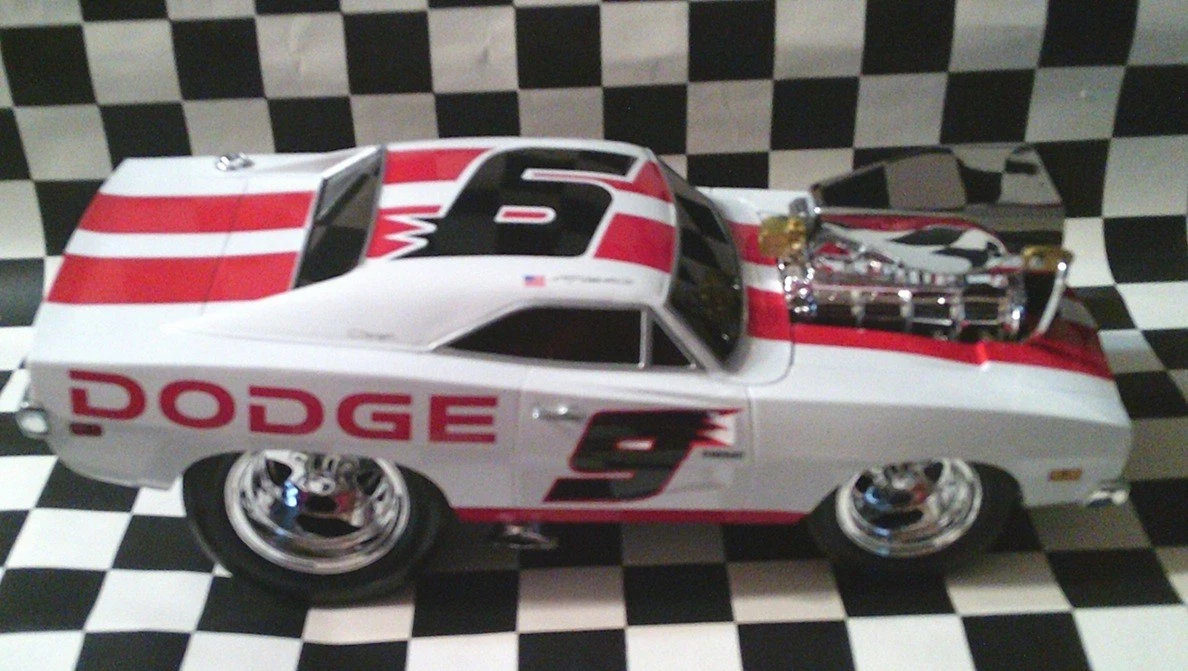 Las mejores ofertas en 1:18 Dodge autos de carrera NASCAR Diecast