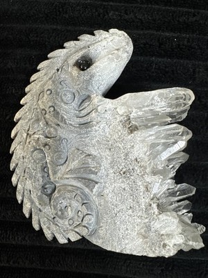 HAND CARVED LIZARD w/ QUARTZ CRYSTAL CLUSTERS MINERAL SPECIMEN 