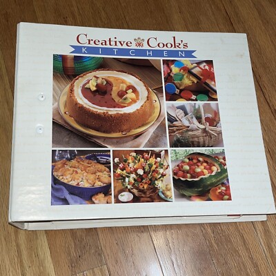 Vintage CREATIVE COOK'S KITCHEN 3 ring binder recipes. Cookbook. Hardback.