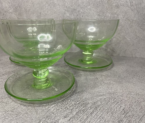 Vintage Green Glass Desert Bowls X 3 Panelled Design Very Nice Condition - Picture 12 of 14