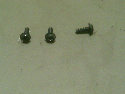 15 16 Chrysler 200 LH Back Of Headlight Assembly Smaller Bracket Mounting Screws - Picture 2 of 2