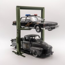 1:24 Scale Two Post Car Lift For Displaying Scale Model Cars Garage - Green