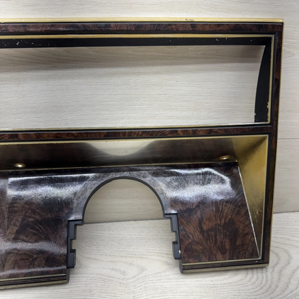 Oldsmobile Delta 88 OE 1977-1984 velocímetro ventilación tablero bisel panel q2598 DG Foto 3 de 4