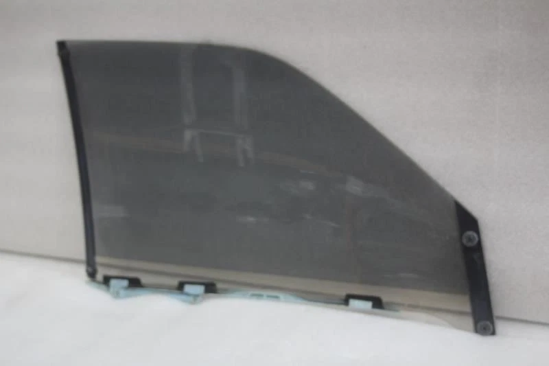 Lexus LS400 1998 lado izquierdo del conductor puerta delantera ventana de cristal Foto 2 de 4