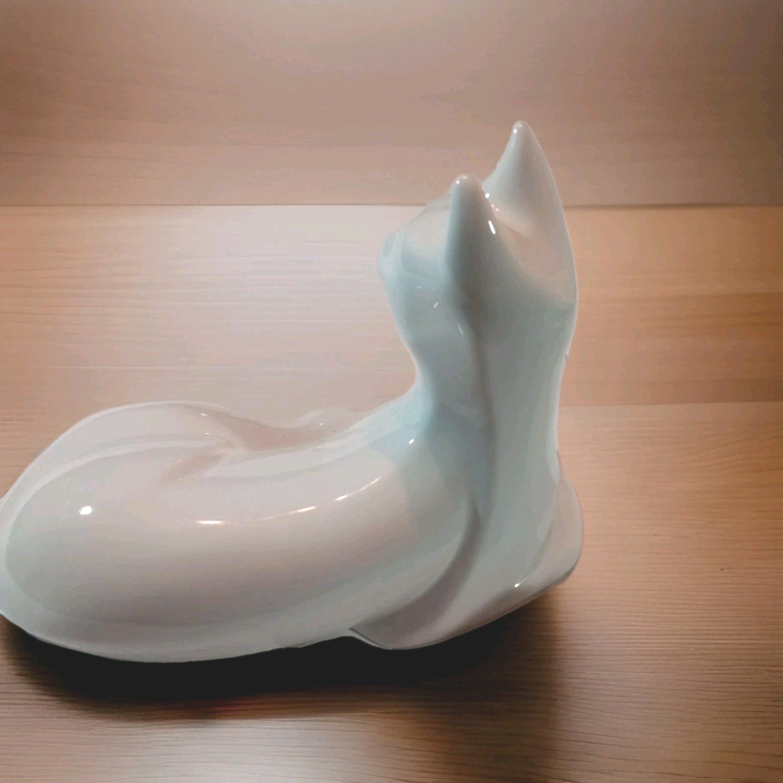 Large Cat Royal Haeger White Ceramic Recumbant Cat Sculpture Figure 14.5"