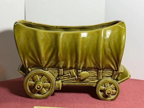VINTAGE SHAWNEE POTTERY USA GREEN COVERED WAGON PLANTER NO 733