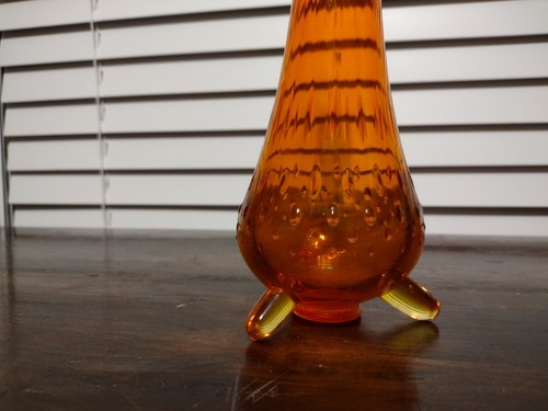 Swing Vase Orange 3 Footed - 16 Inches Tall BEAUTIFUL - Picture 6 of 12