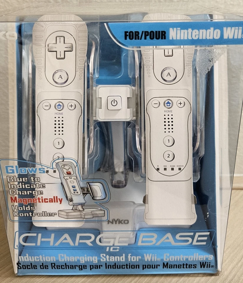 RARE NYKO NINTENDO GLOWS MAGNETICALLY CHARGER BASE & 2 NINTENDO Wii CONTROLLERS - Image 2 of 4