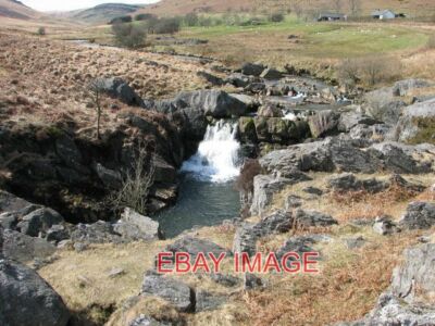 FOTO WASSERFALL AUF AFON CLAERWEN DIREKT AM STRASSENRAND. WATERFALL ON AFON CLAE 2006