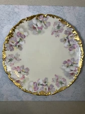 T&V Tressemann & Vogt Limoges Pink Floral Plate w/ Gold Rim (9 1/4")