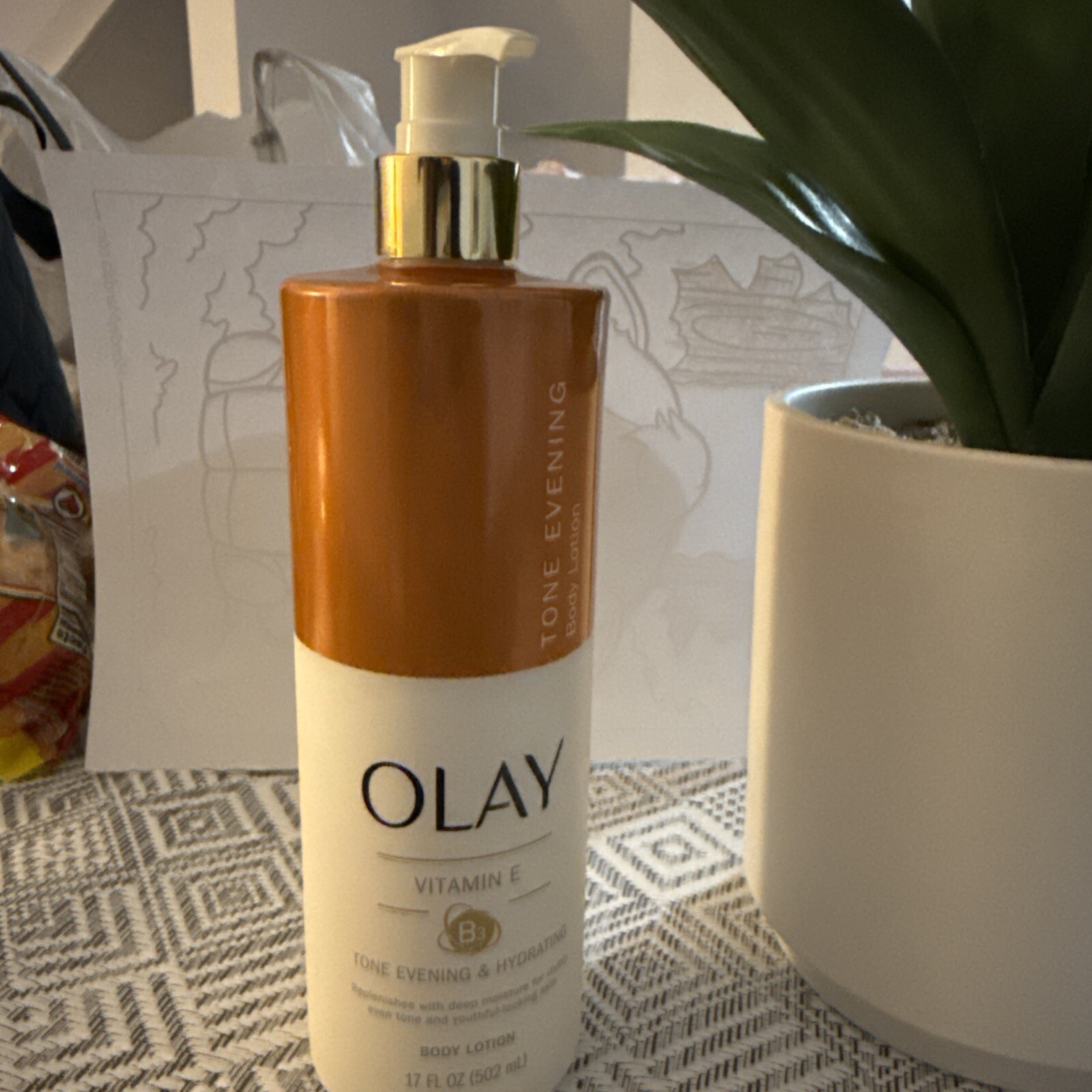 Olay Vitamin E Tone Evening & Hydrating Body Lotion Deep Moisture - 17 fl oz