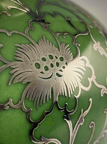 Thomas Silver Overlay Porcelain Vase, Cherub Motif. Marked Thomas Bavaria - Picture 6 of 12