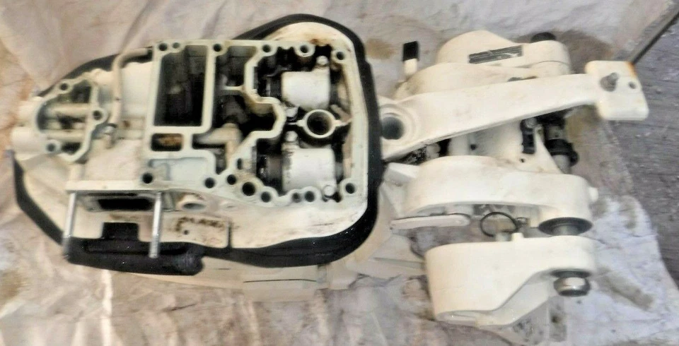 Johnson Midsection 5034529 5034527 5034519 5035803 '04-05 60-70hp Foto 2 de 4