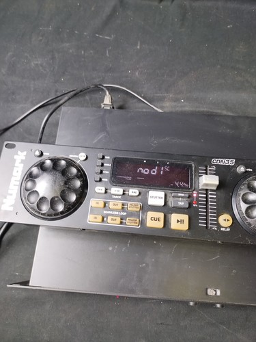 Numark CDN 35 Professional Dual CD Player - Picture 2 of 16