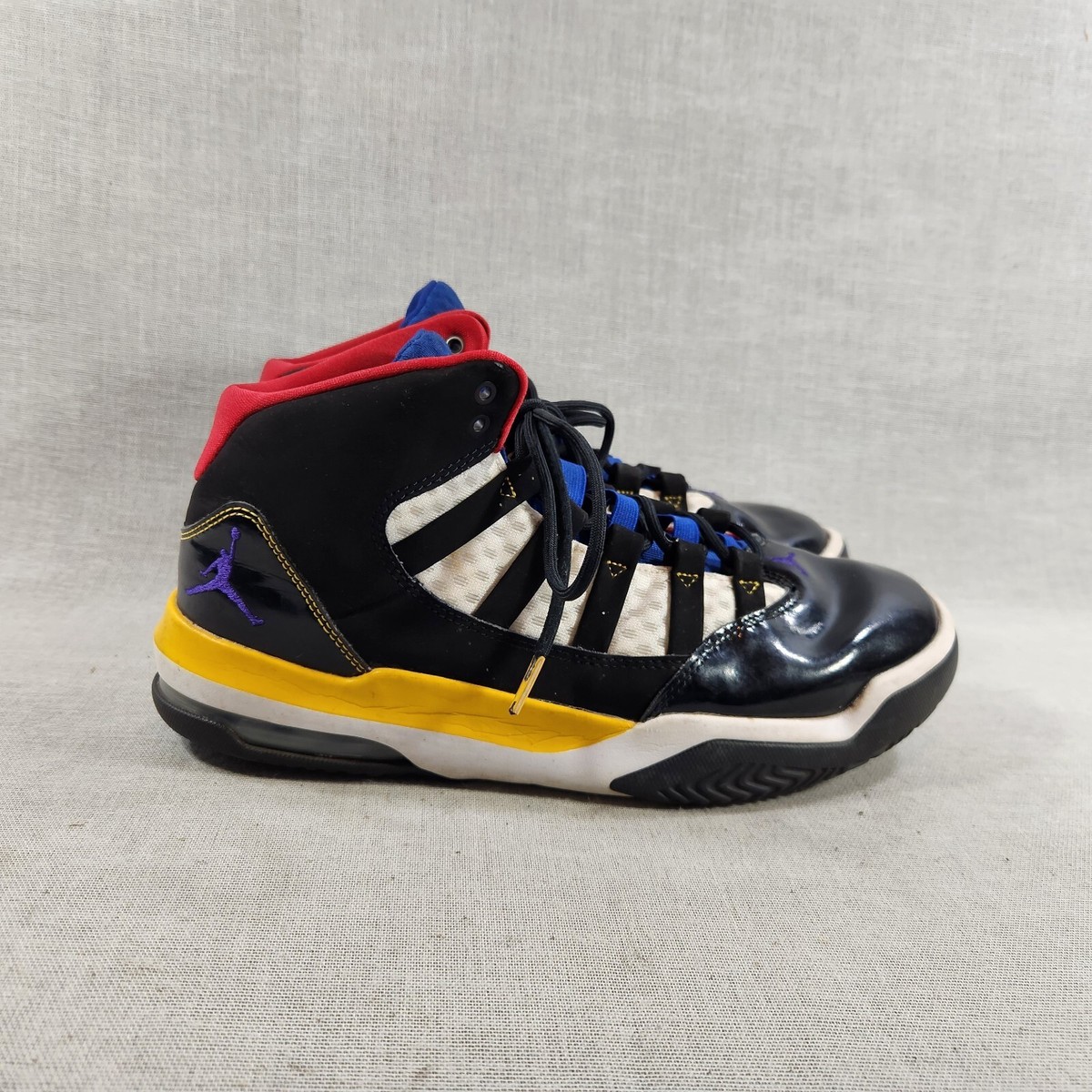 Nike Jordan | Max Aura Rivals | Black Yellow‎ White Red CQ9451 001 Men\'s Size 9 Air Jordan Max Aura  main image 4