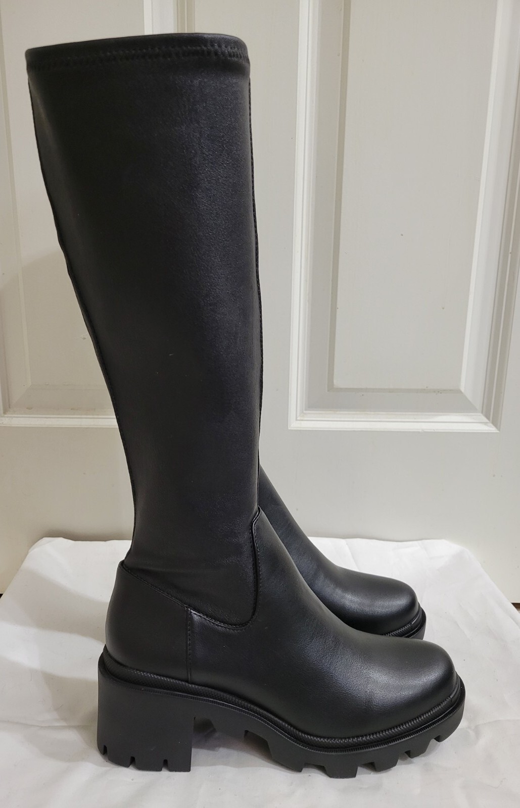 Steve Madden Women's Aberdeen Lug Sole Platform Knee High Tall Boot Size 8.5