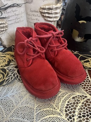 UGG Boots Neumel II Classic Chukka Big Kids' Size US 3 Samba Red