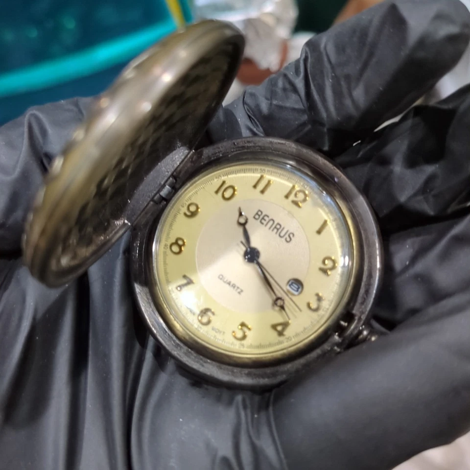 Working Benrus Eagle Pocket Watch Men Gold Tone Black 45mm Date New Battery - Image 4 of 4