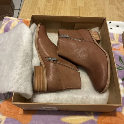 Nuevo $110 Lucky Brand Mujer Cuero Botines Cremallera Bloque Tacón Baelee Marrón 6m - Imagen 1 de 4
