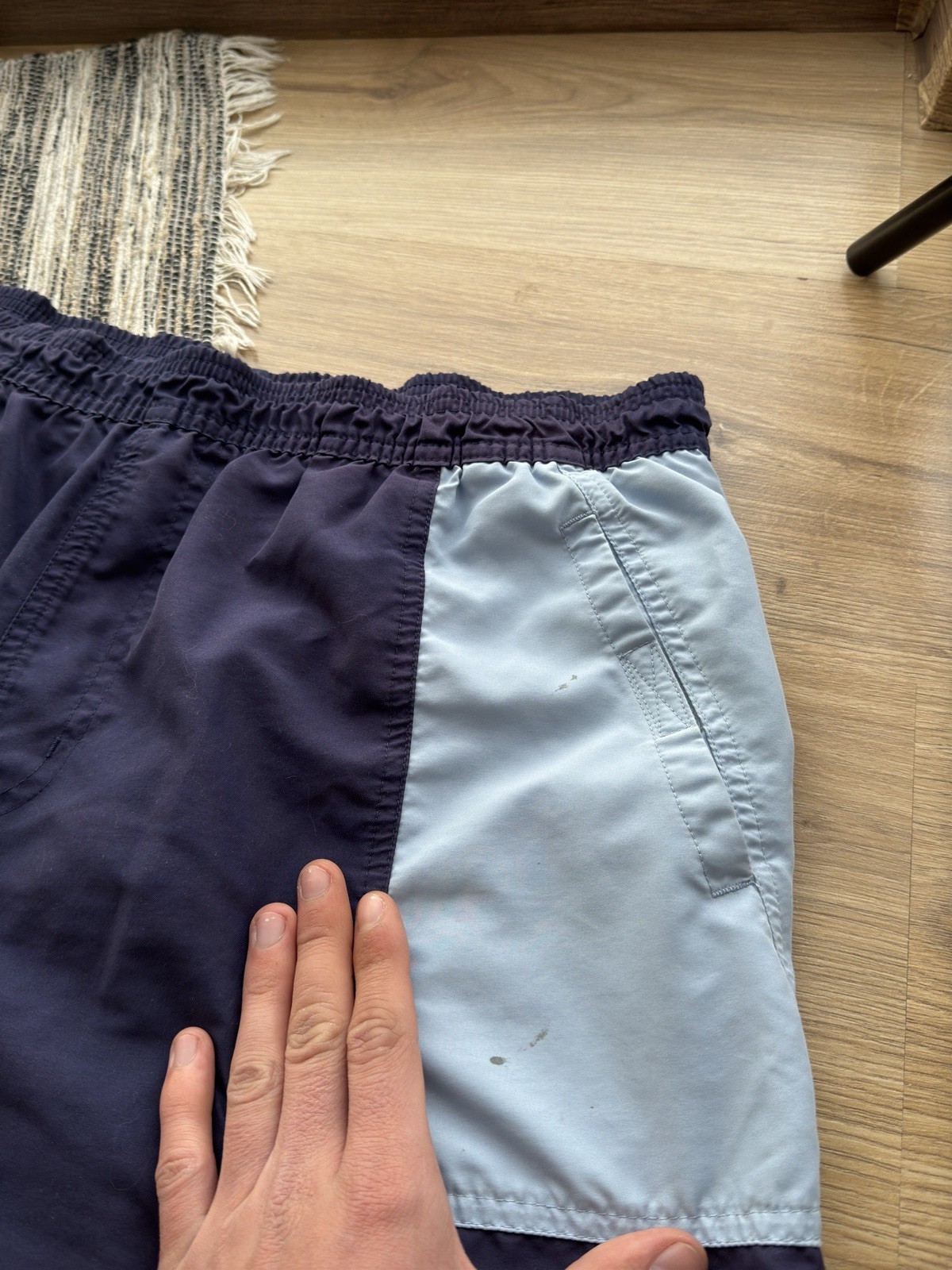 Pantaloncini corti Yves Saint Laurent YSL nylon blu taglia 32 uomo