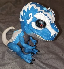 Fingerlings Dino TREX Untamed Ripsaw Action Figures Toys Dinosaur Works Jurassic