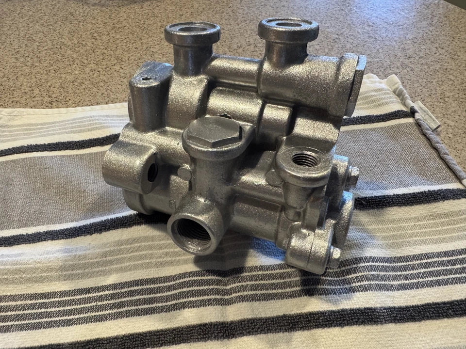 Válvula de relé HR-1 Bendix - Lucas Girling 296012 Foto 2 de 4