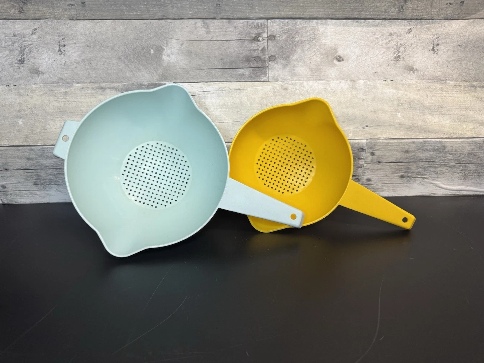 Set of 2 Vintage Tupperware Yellow And Aqua Colander Strainers!