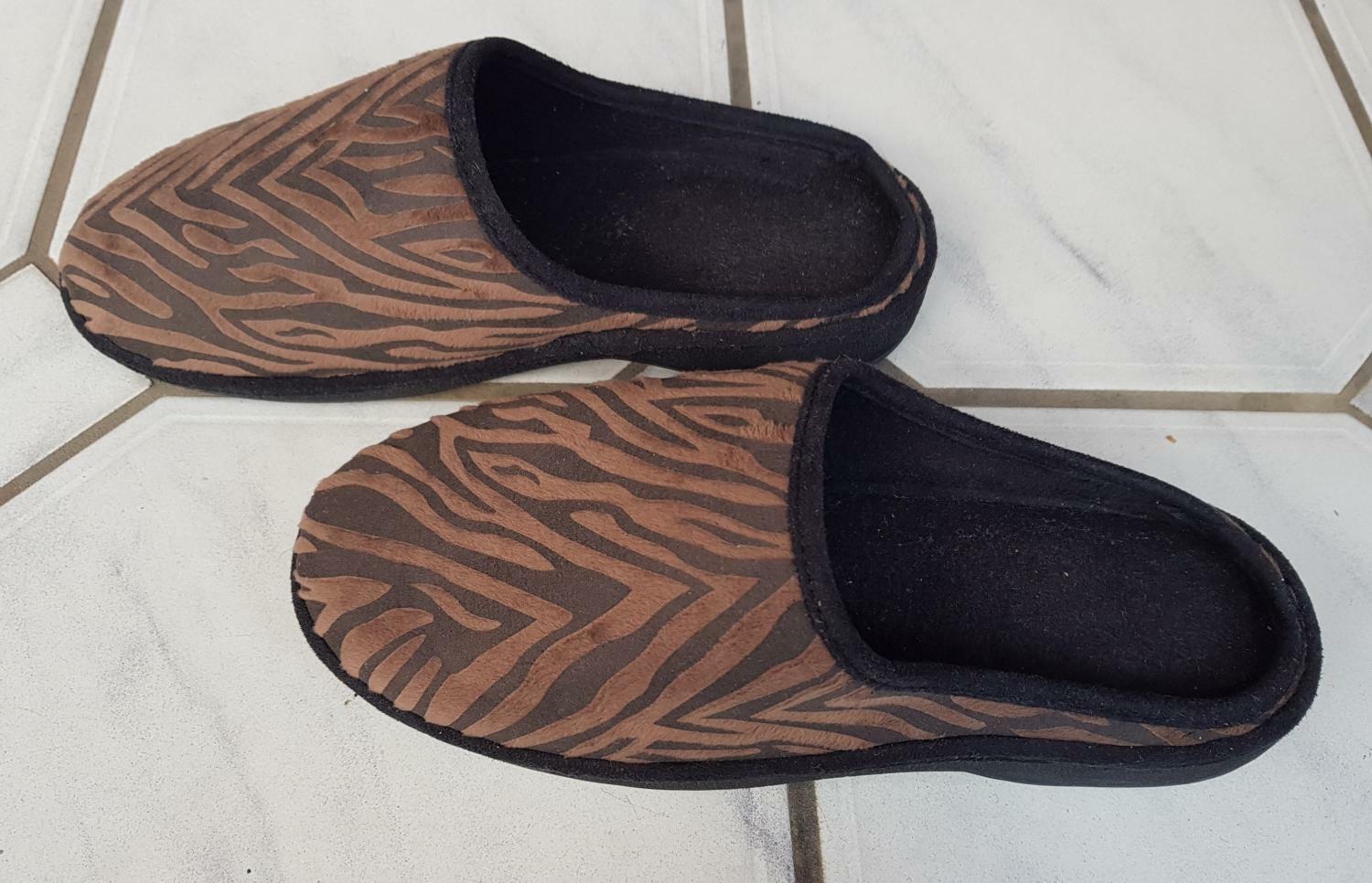 APL 303I) Ciabatte Calde Scarpe Marrone Taglia EUR 40