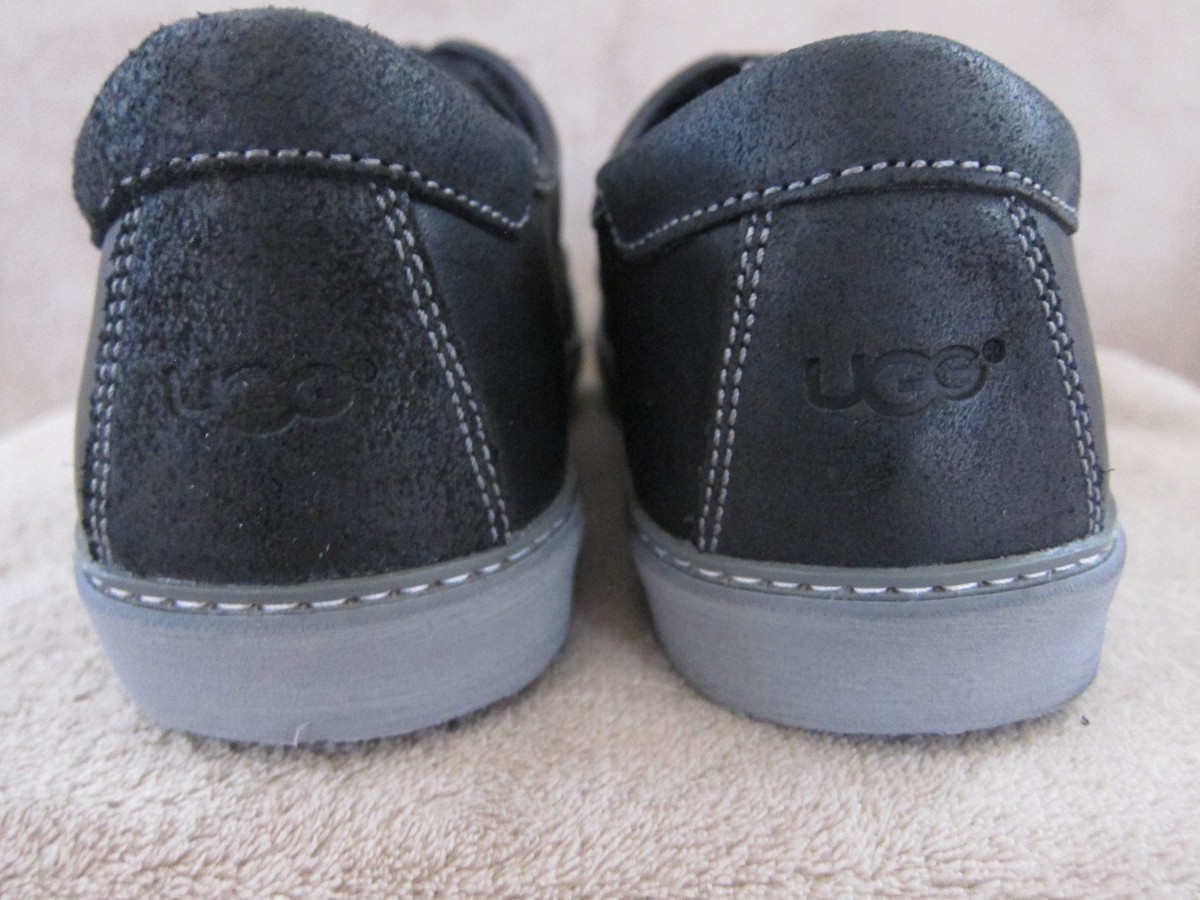 UGG Australia Mens Black Garrick Decorative Leather Welt  display picture 2