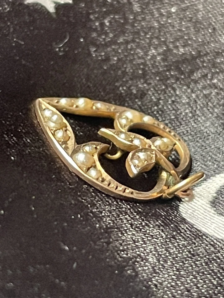 Collar con diseño de corazón de perlas semilla vintage de oro de 9 quilates Foto 4 de 4