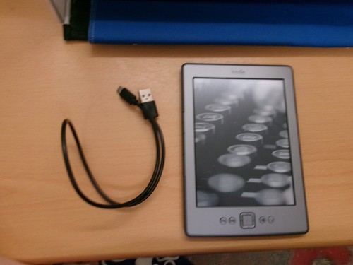 Amazon Kindle (4th Generation) eBook Reader Wi-Fi 6" Display - Grey, works. - Photo 2/22