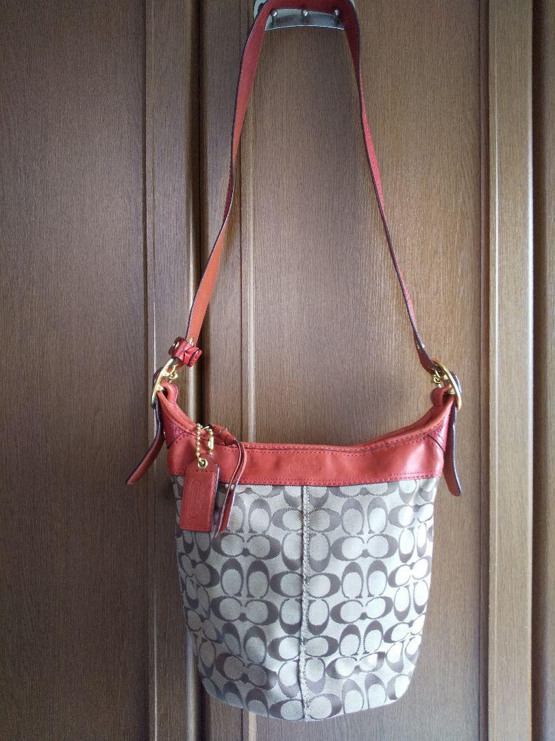 COACH signature bag in excellent condition