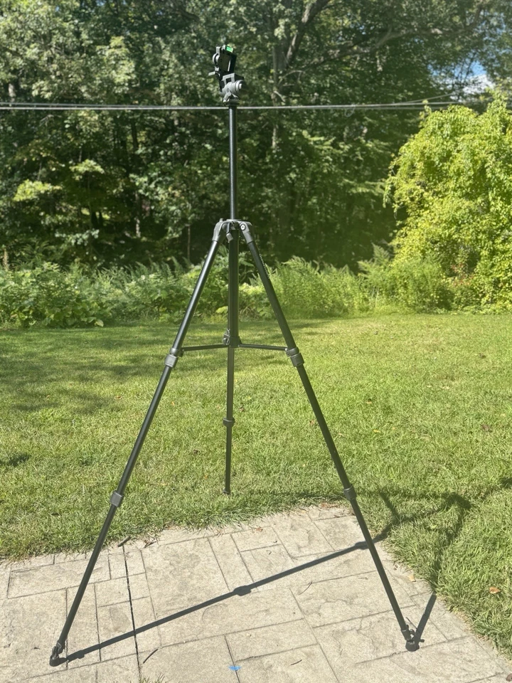 Quantaray 74” Camera Tripod With Dual Levels - Image 3 of 4