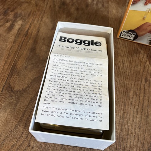 Juego de palabras ocultas Boggle Parker Brothers 1976 vintage caja marrón original - Imagen 6 de 10