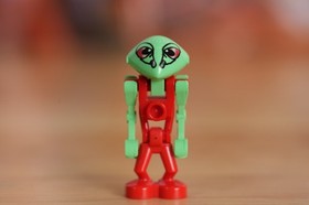 LEGO LIFE ON MARS 7317 Aero Tube Hangar - 100% complete w/ box and manual