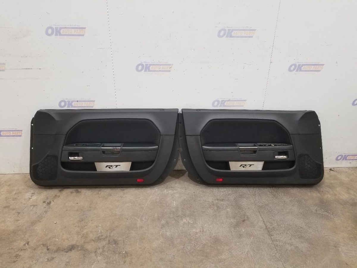 09 2009 DODGE CHALLENGER R/T FRONT DOOR TRIM PANEL SET BLACK WITH