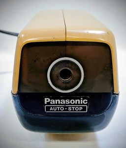 Vintage PANASONIC KP-88A Auto Stop Electric Pencil Sharpener ~ Tan / Black