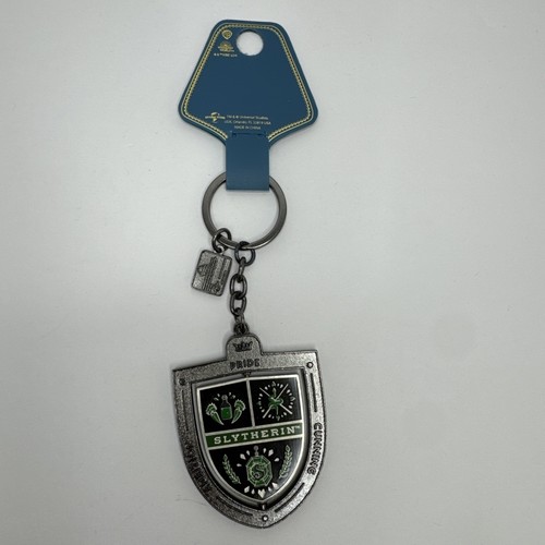 Universal Studios Wizarding World Harry Potter Slytherin Spinning Keychain New - Picture 2 of 7