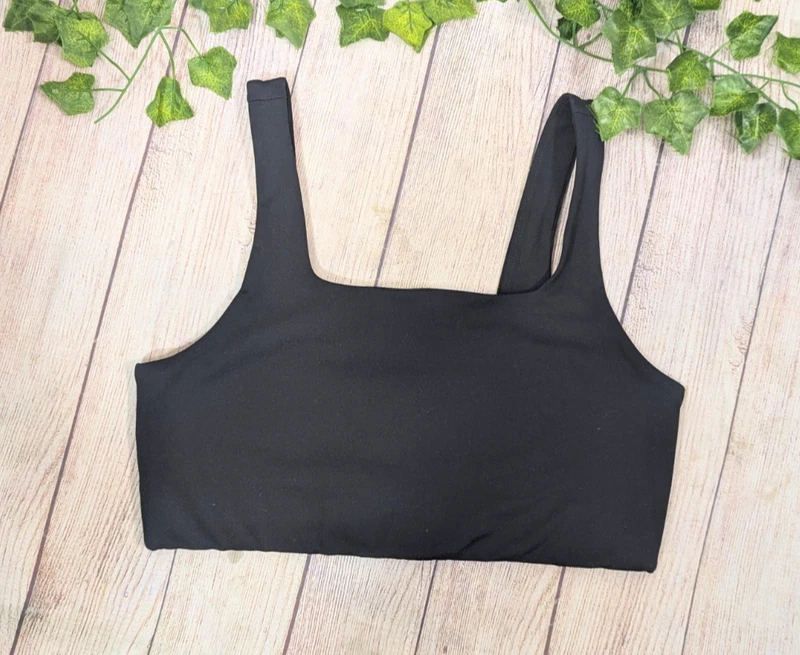 girlfriend-collective tommy square-neck sports tank-bra