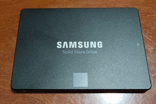 Samsung SSD 850 EVO 1TB Solid Sate Drive 2.5 inch SATA III (MZ-75E1T0)
